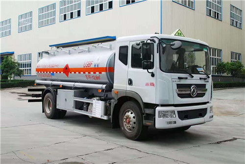 國(guó)六東風(fēng)D9型10.8噸柴油加油車、13方國(guó)六東風(fēng)油罐車
