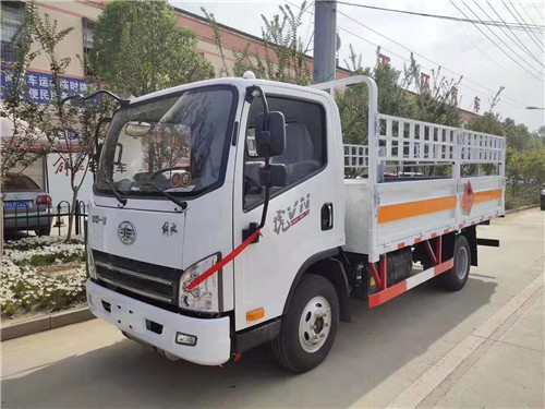 解放415米氣瓶運(yùn)輸車(chē) (2).jpg