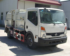 鄭州日產(chǎn)凱普斯達餐廚垃圾車