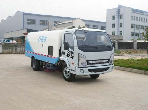 國(guó)四南京躍進(jìn)掃路車(chē)